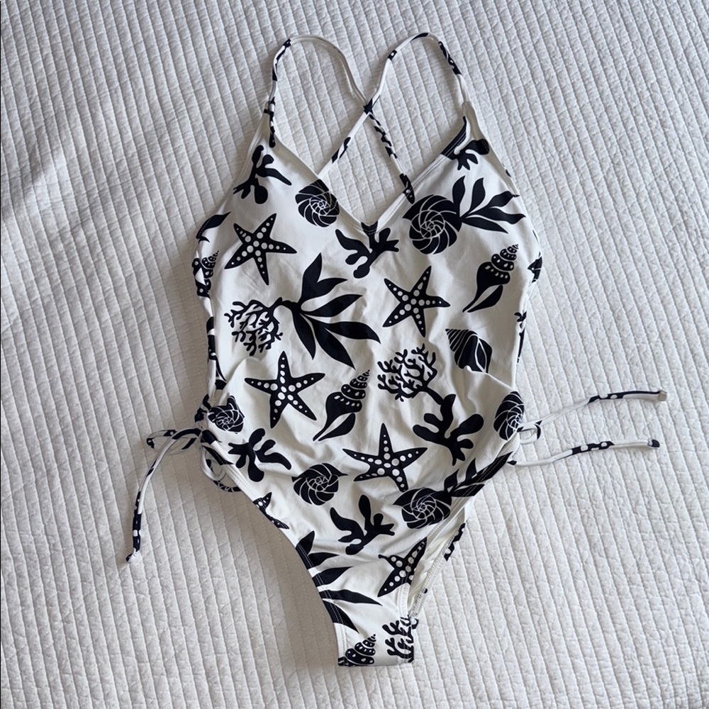 Womens Swim Black and White Starfish Swimsuit Sz Small